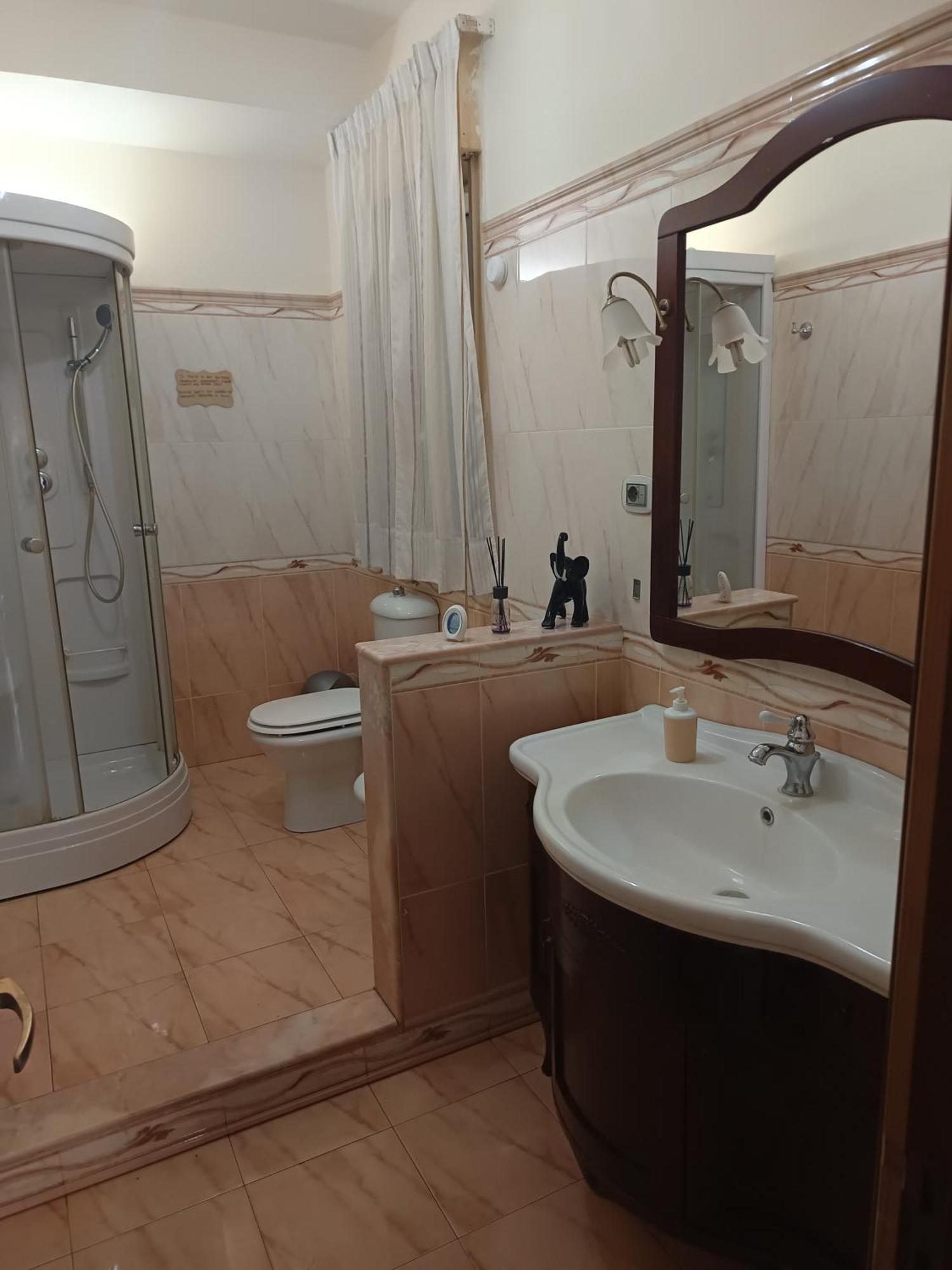 New Dawn Apartment, Turistico, Casa Per Vacanza, Tre Indipendenti Appartamento
